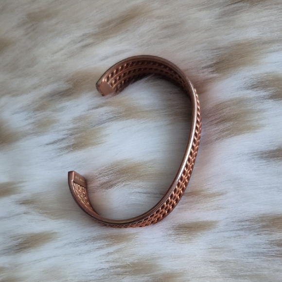 🌙Copper Tahe Cuff Bracelet - Picture 2 of 4
